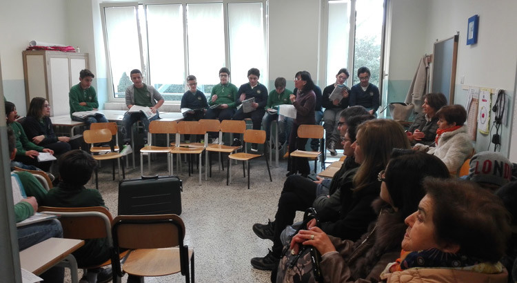 Genitori e futuri allievi all’open day della “Pascoli-Cappuccini”