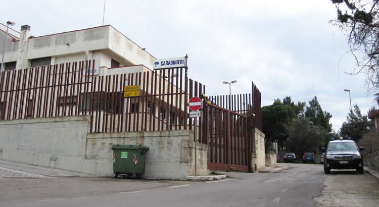 Estorce denaro fingendosi “avvocato dei Carabinieri”, in carcere pregiudicato