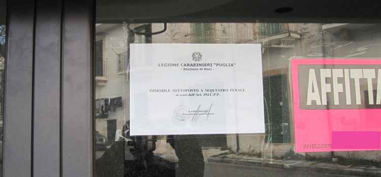 Sostanze proibite: 45enne in libertà, locale-bazar sequestrato