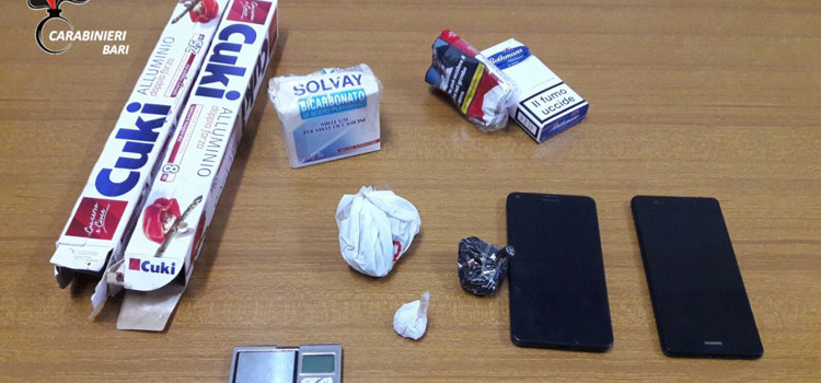 Blitz dei cinofili nel borgo antico, pusher ai domiciliari
