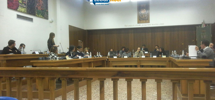 Consiglio Comunale: le opposizioni puntano i piedi, sbuca indagine sul Natale 2015