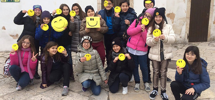 I ragazzi dell’ACR donano un sorriso ai cittadini nocesi