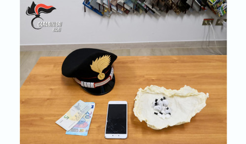Droga a San Pietro Piturno, giovane pusher agli arresti domiciliari Droga a San Pietro Piturno, giovane pusher agli arresti domiciliari