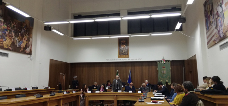 Ultimo consiglio comunale dell’anno: approvati tutti i punti, assente l’opposizione